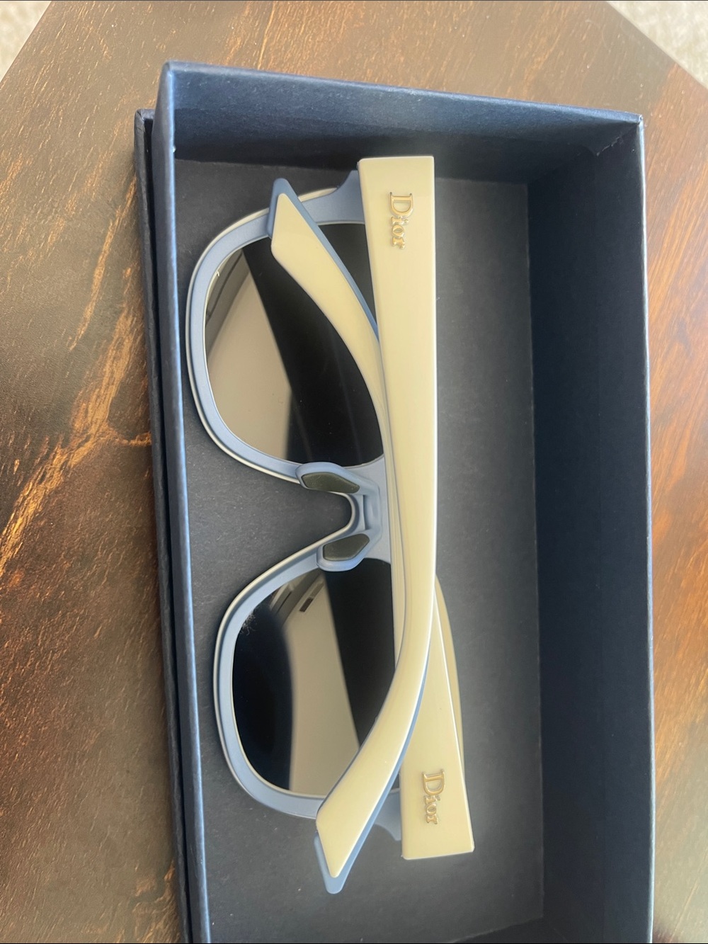 New full inclusion DIOR sunnies includes dust cloth and box and case - Picture 3 of 8